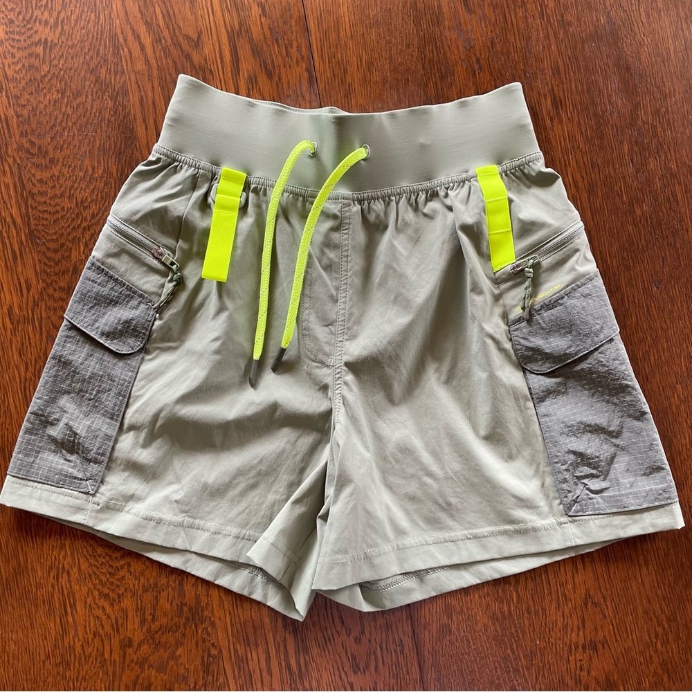 Lululemon Multi Pocket Cargo Hiking Shorts